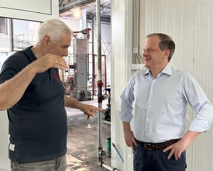 Ο Κώστας Καραμανλής επισκέφτηκε την σερραϊκή Βιομηχανία αναψυκτικών “Νέκταρ”