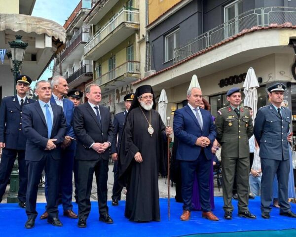 Κ. Καραμανλής: "Με συγκίνηση και υπερηφάνεια παρακολουθήσαμε την παρέλαση στο Σιδηρόκαστρο"