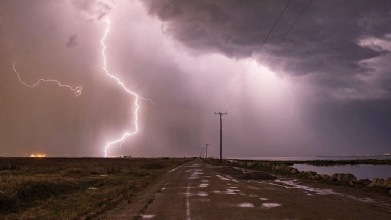 Καιρός: Έρχονται επικίνδυνες καταιγίδες – Ραγδαία αλλαγή τις επόμενες ημέρες