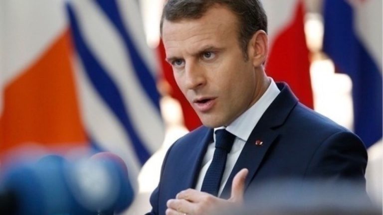 Γαλλία-βουλευτικές: Ο πρόεδρος Μακρόν καλεί τους Γάλλους να ψηφίσουν κατά των άκρων και να μην φοβούνται