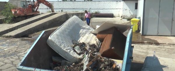 Καμπανάκι του Δήμου Σερρών για τη ρίψη μπαζών και ογκωδών αντικειμένων- video