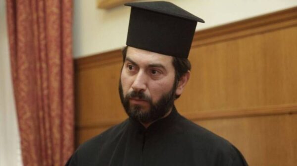 Κιβωτός του Κόσμου: Την παραπομπή του πατέρα Αντώνιου σε δίκη εισηγείται ο εισαγγελέας