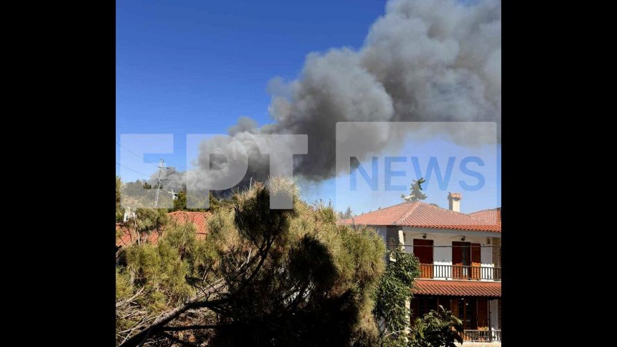 Φωτιά στην περιοχή της Σταμάτας στον Διόνυσο, κοντά σε σπίτια: Μηνύματα του 112 – Ενισχύονται οι δυνάμεις τις πυροσβεστικής