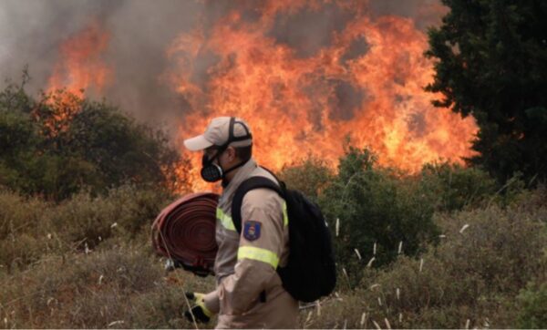 Θεσσαλονίκη: Οριοθετήθηκε η φωτιά στη Βόλβη έπειτα από πολύωρη μάχη με τις φλόγες