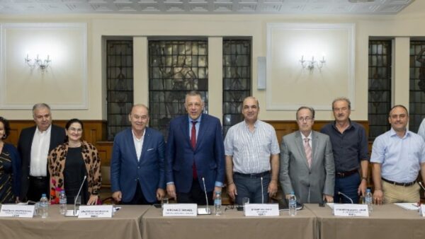 Τα χρονοδιαγράμματα Μετρό και flyover