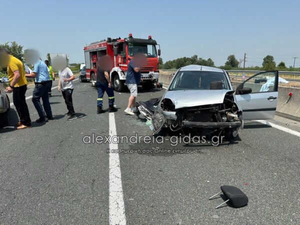 Ημαθία: 29χρονη νεκρή σε τροχαίο – Τι λέει η ΕΛ.ΑΣ. για το δυστύχημα