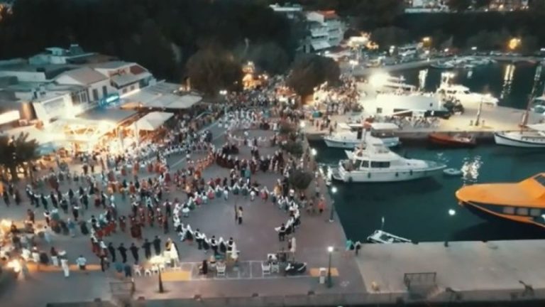 Με 600 χορευτές και 20 παραδοσιακά συγκροτήματα από Ελλάδα και Κύπρο «υποδέχτηκε» η Αλόννησος την έναρξη της κύριας θερινής σεζόν