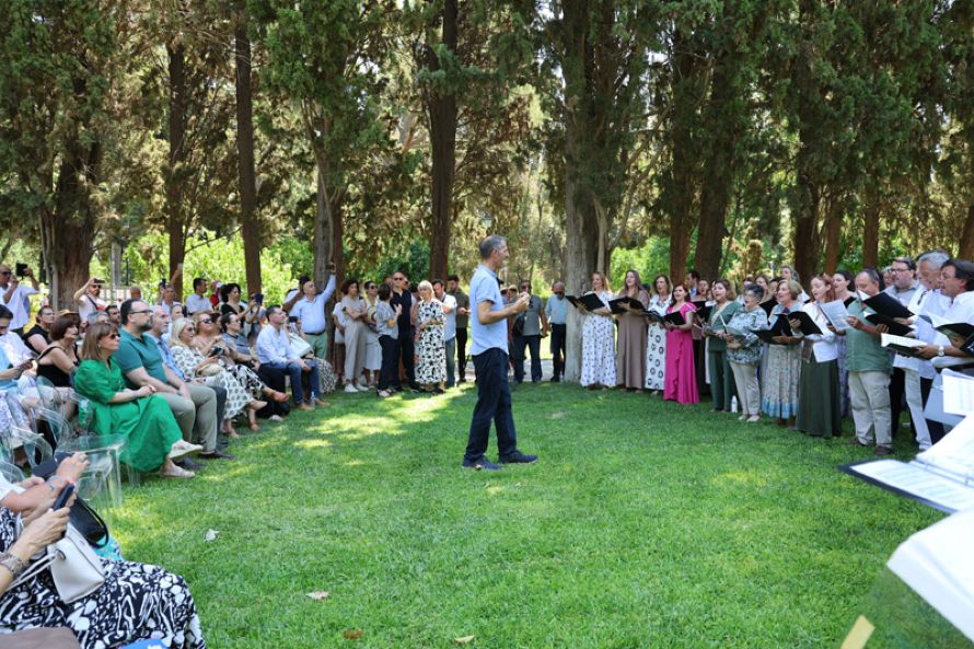 Με μεγάλη συμμετοχή πολιτών, παρουσία της ΠτΔ οι εκδηλώσεις στον κήπο του Προεδρικού Μεγάρου για τα 50 χρόνια από την αποκατάσταση της Δημοκρατίας
