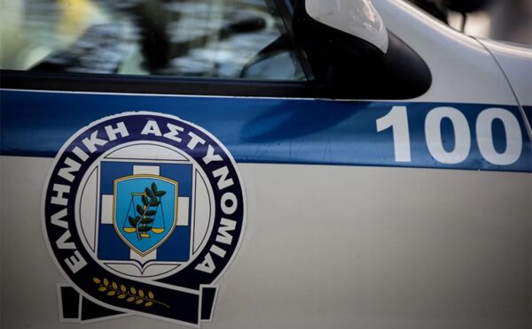 Πυροβολισμοί εναντίον αυτοκινήτου στο Περιστέρι – Τραυματίστηκε 22χρονος