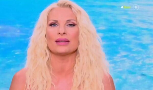 Ελένη Μενεγάκη – Τέλος εποχής: «Σβήνω το λαμπάκι μου στην καθημερινή ζώνη»
