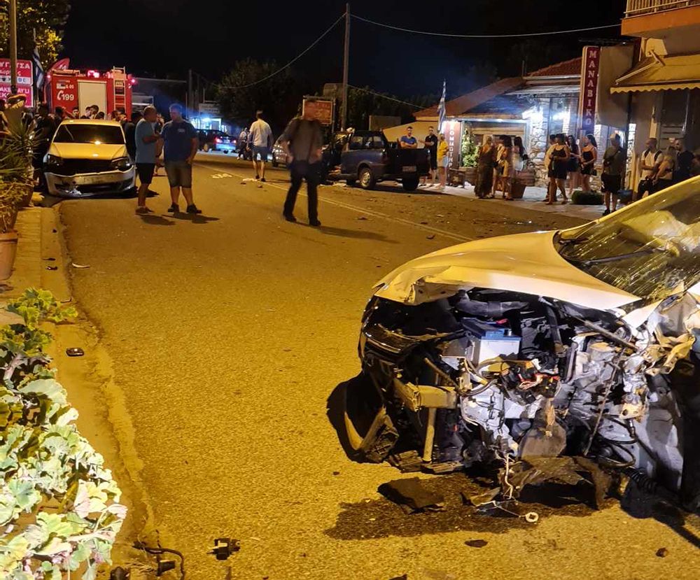 Καβάλα: Σφοδρή σύγκρουση επιβατικών στη Ν. Καρβάλη, δύο τραυματίες -φωτογραφίες