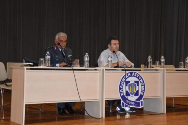 Ενίσχυση των αστυνομικών δυνάμεων της Μεσσηνίας εξήγγειλε ο Μ. Χρυσοχοΐδης – Σημαντική αύξηση στις καταγγελίες ενδοοικογενειακής βίας