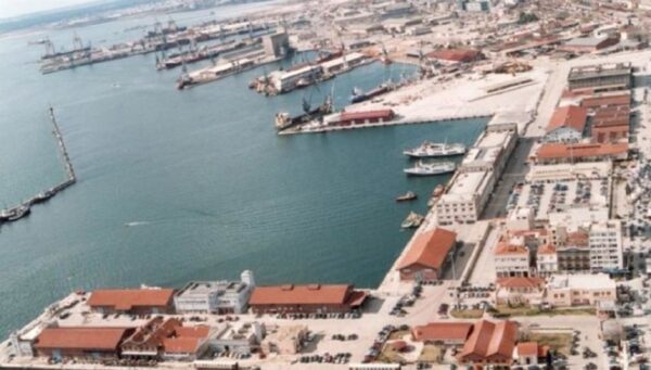 Θεσσαλονίκη: Ανησυχία από έντονη δυσοσμία καμένου στη δυτική πλευρά της πόλης (video)