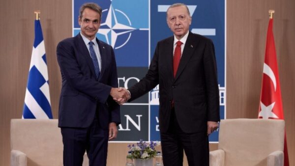 Μητσοτάκης και Ερντογάν συμφώνησαν στο αμοιβαίο όφελος από τη διατήρηση κλίματος ηρεμίας στις διμερείς σχέσεις (βίντεο)