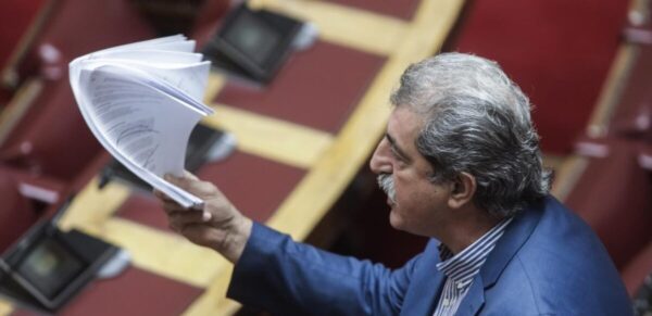 «Το δικαστήριο με κήρυξε αθώο ομόφωνα για την αξιόποινη πράξη της συκοφαντικής δυσφήμησης της βουλευτή της ΝΔ κυρίας Φωτεινής Αραμπατζή» αναφέρει ο Π. Πολάκης
