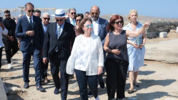 Η ΠτΔ Κ. Σακελλαροπούλου στα Αρχαιολογικά Μουσεία Δήλου και Μυκόνου