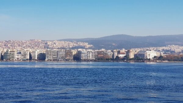 Καιρός: Μεταβολή από σήμερα με πτώση της θερμοκρασίας και σποραδικές καταιγίδες