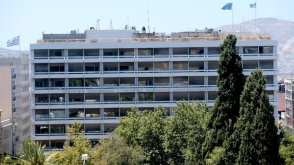 Μέχρι τις 2 Αυγούστου οι δηλώσεις φυσικών και μέχρι τις 9 των νομικών προσώπων