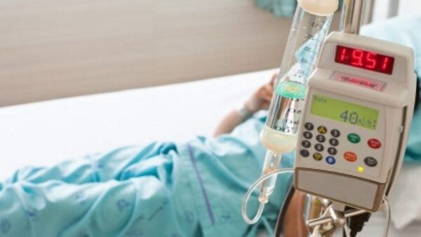 ΕΟΔΥ: Πάνω από 900 άτομα με κορωνοϊό στα νοσοκομεία – 38 θάνατοι σε μία εβδομάδα