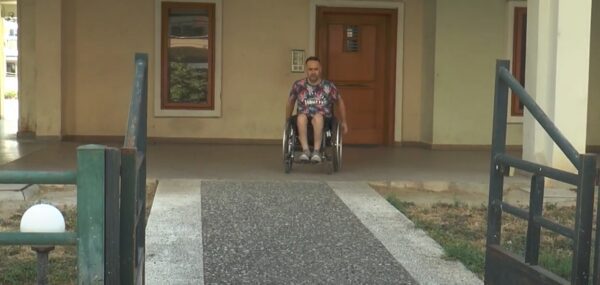 Σέρρες: Δύσκολη η καθημερινότητα των ΑμεΑ- "Όταν σβήσουν τα φώτα, πάλι μόνοι..." -video