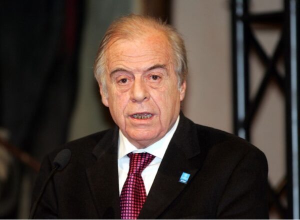 Πέθανε ο πρώην δήμαρχος Αθηναίων, Θεόδωρος Μπεχράκης