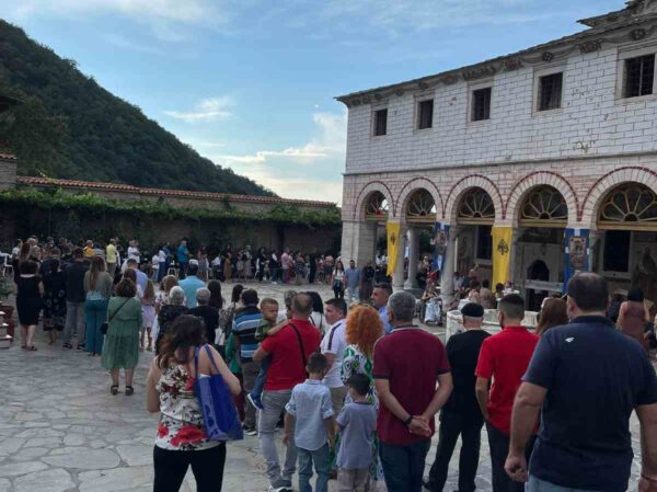 Δεκαπενταύγουστος στην Ιερά Μονή της Παναγίας της Εικοσιφοίνισσας -video