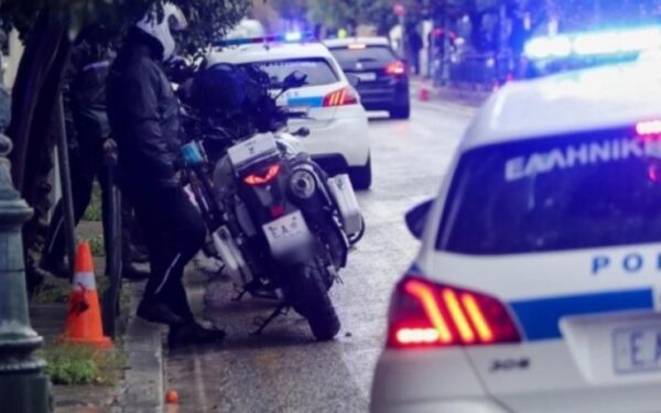 Θεσσαλονίκη: Δύο συλλήψεις για ρίψη μπουκαλιών σε αστυνομικούς – Άλλες έξι προσαγωγές
