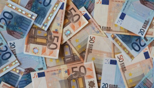 Ρέθυμνο: Τηλεφωνική απάτη με θύμα 65χρονη γυναίκα που παρέδωσε 350 ευρώ και κοσμήματα αξίας 12.000 €