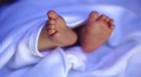 Από εισρόφηση θάνατος του 15 μηνών βρέφους στην Αμαλιάδα – «Άγγελέ μου, γιατί έφυγες;»