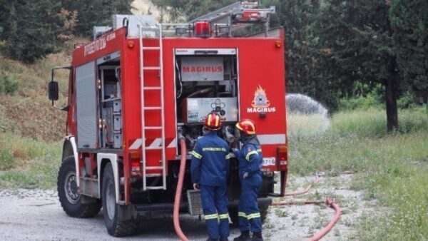 Καλύτερη εικόνα παρουσιάζει η πυρκαγιά στο Δαφνούδι Σερρών