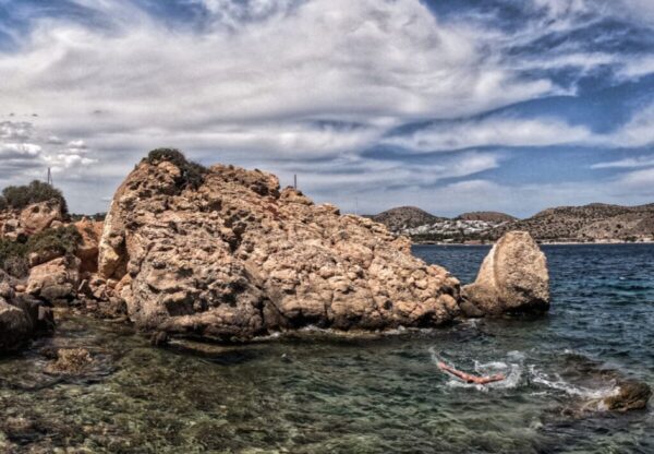 Καιρός: Μικρή πτώση της θερμοκρασίας – Τοπικές βροχές και καταιγίδες στα ορεινά