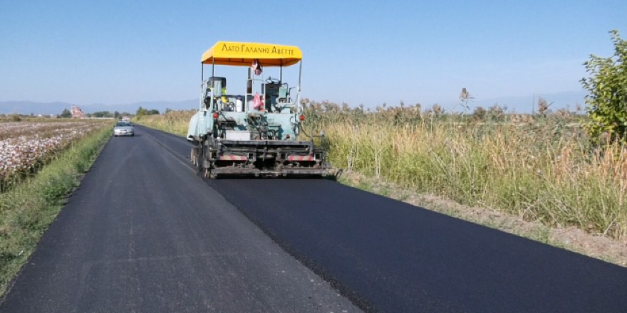 Στην τελική ευθεία η ασφαλτόστρωση της επαρχιακής οδού Σερρών – Α. Μητρουσίου -video