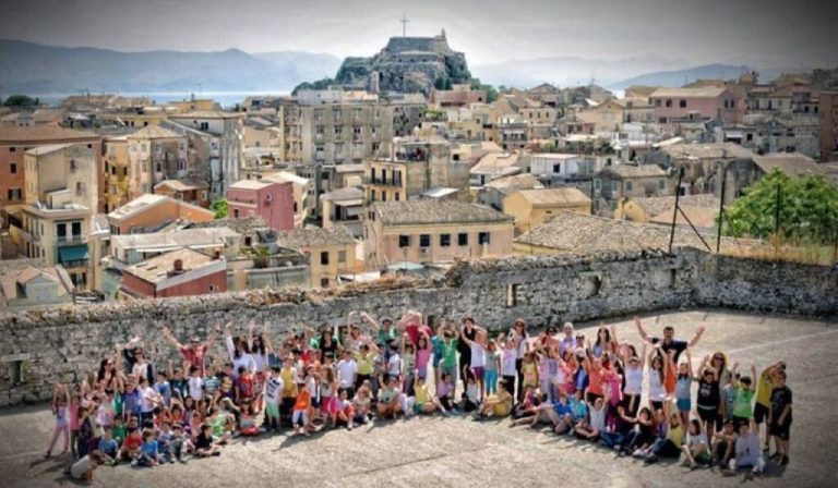 Κέρκυρα: Με χαλασμένο αλεξικέραυνο δημοτικό σχολείο στο ψηλότερο σημείο της πόλης