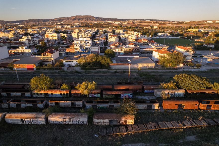 Θεσσαλονίκη: Οι κρυφές ιστορίες των 2.000 εγκαταλελειμμένων βαγονιών - Δείτε φωτογραφίες