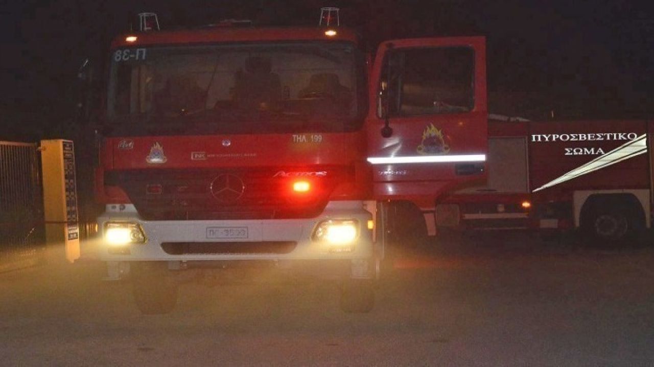 πυροσβεστική Εμπρηστική επίθεση σε εστιατόριο στη Βουλιαγμένη