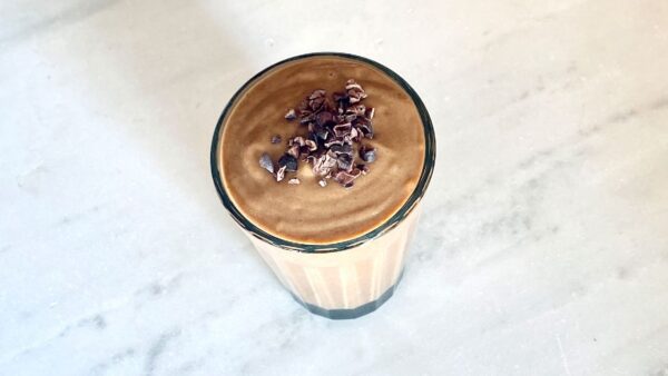 Ένα smoothie με κακάο το πρωί σε ξυπνάει καλύτερα από καφέ