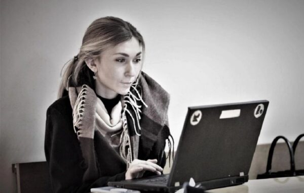 Πέθανε Ουκρανή δημοσιογράφος που συνέλαβε ο ρωσικός στρατός – Ήταν σε κατάλογο κρατουμένων προς ανταλλαγή με αιχμαλώτους πολέμου