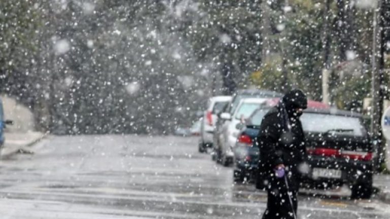 Πτώση της θερμοκρασίας και χιόνια: Πότε αλλάζει ο καιρός - video