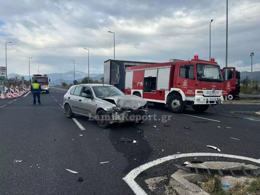 Λαμία: Δυστύχημα με νεκρό 54χρονο – Σώθηκε το σκυλί του και τον περίμενε δίπλα στο τροχαίο