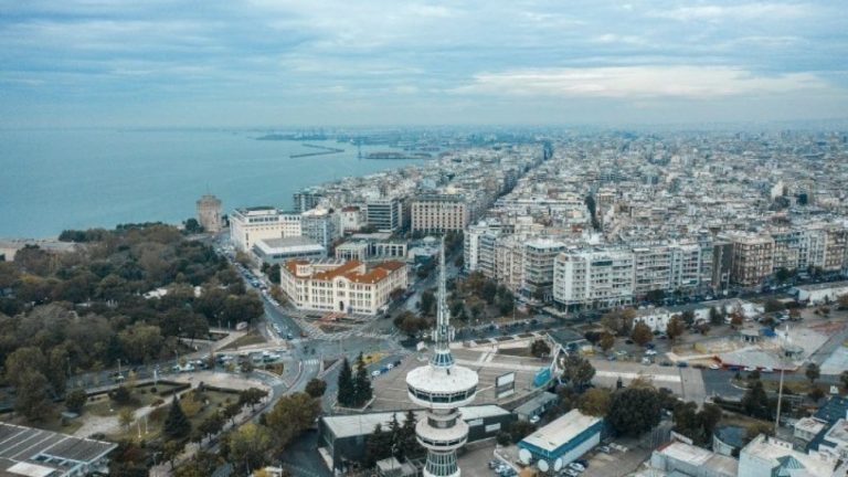 Θεσσαλονίκη: Ειδικό σχέδιο για «καθαρή πόλη» την περίοδο των Χριστουγέννων από τον δήμο