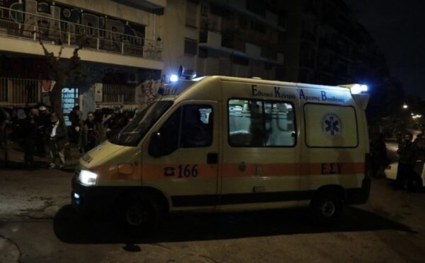 Τροχαίο με εγκλωβισμό στην Αθήνα – Στο νοσοκομείο μία γυναίκα