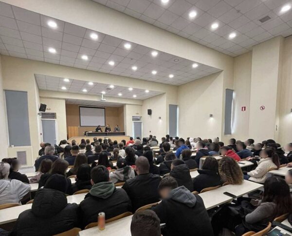 Εκδηλώσεις με θέμα «Από το σκοτάδι της παραβατικότητας στο φως της ζωής» πραγματοποιήθηκαν από τη Διεύθυνση Αστυνομίας Σερρών