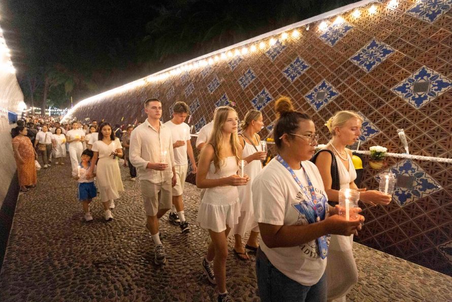 Ινδικός Ωκεανός: 20 χρόνια από το φονικό τσουνάμι – Εκδηλώσεις μνήμης για τα 220.000 θύματα 2 Ινδικός Ωκεανός: 20 χρόνια από το φονικό τσουνάμι – Εκδηλώσεις μνήμης για τα 220.000 θύματα