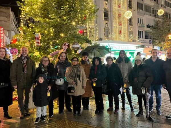 Πολιτεία των Ευχών: Παραδοσιακά κάλαντα και χριστουγεννιάτικες μελωδίες από τα μέλη των Πολιτιστικών Συλλόγων