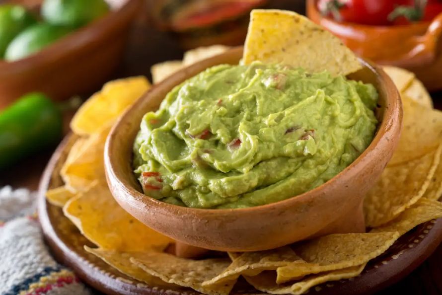 Το καλύτερο και πιο εύκολο guacamole: Το αγαπημένο ορεκτικό της παρέας