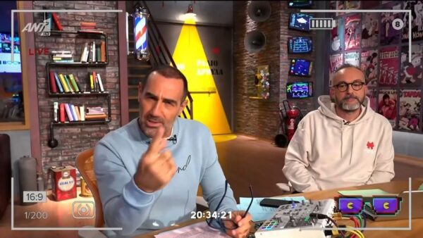 "Έξαλλος" ο Κανάκης με τον εικονολήπτη: «Ρε μη δείχνεις τα ροξάκια μας!»