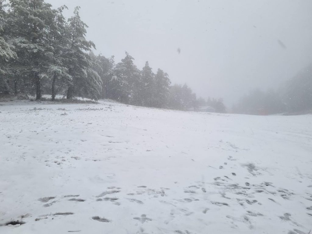 Σέρρες: Ντύθηκε στα λευκά ο Λαϊλιάς - φωτο