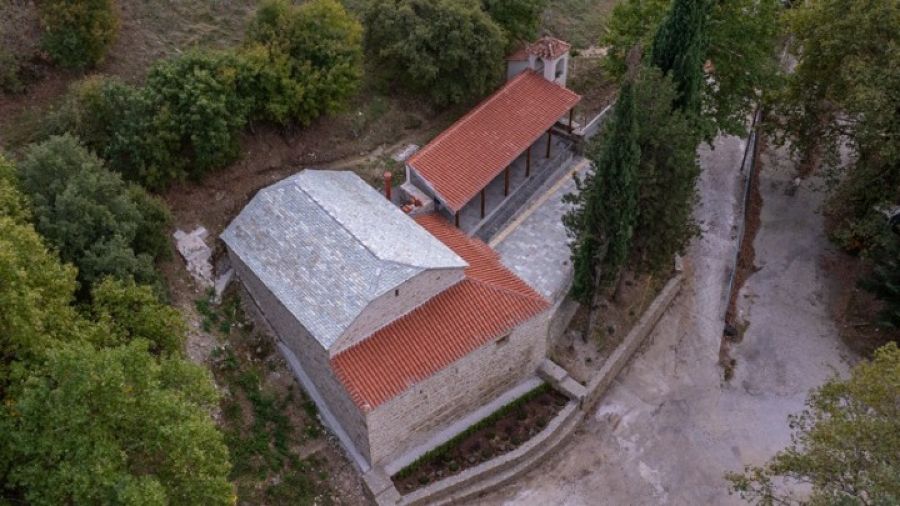 Ο ιερός ναός του Αγ. Δημητρίου στο Ψήλωμα του δήμου Μετεώρων - Μοναδική αρχιτεκτονική και σπάνιες τοιχογραφίες
