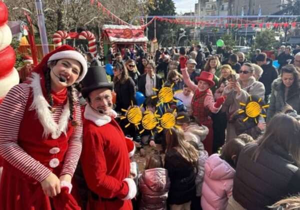 Tο Χριστουγεννιάτικο χωριό της Πολιτείας των Ευχών σημείο συνάντησης για μικρούς και μεγάλους - video