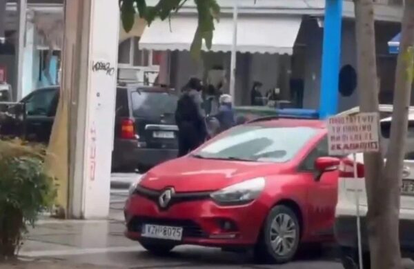 Μεγάλη αστυνομική επιχείρηση στη Θεσσαλονίκη – Ισχυρές δυνάμεις έξω από διαμέρισμα